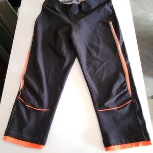 LUCY Athletic Capri pants